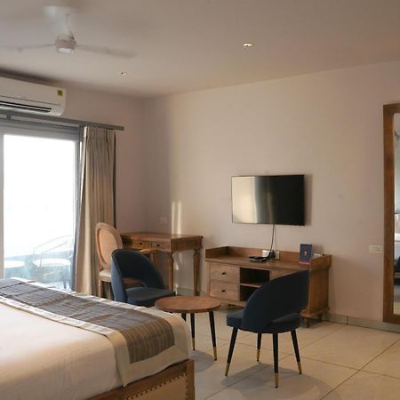 Ariena By Spree Hotels Goa Morjim Eksteriør bilde